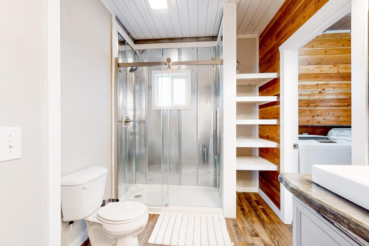 エリジェイ Rustic Mountain Cabinヴィラ エクステリア 写真