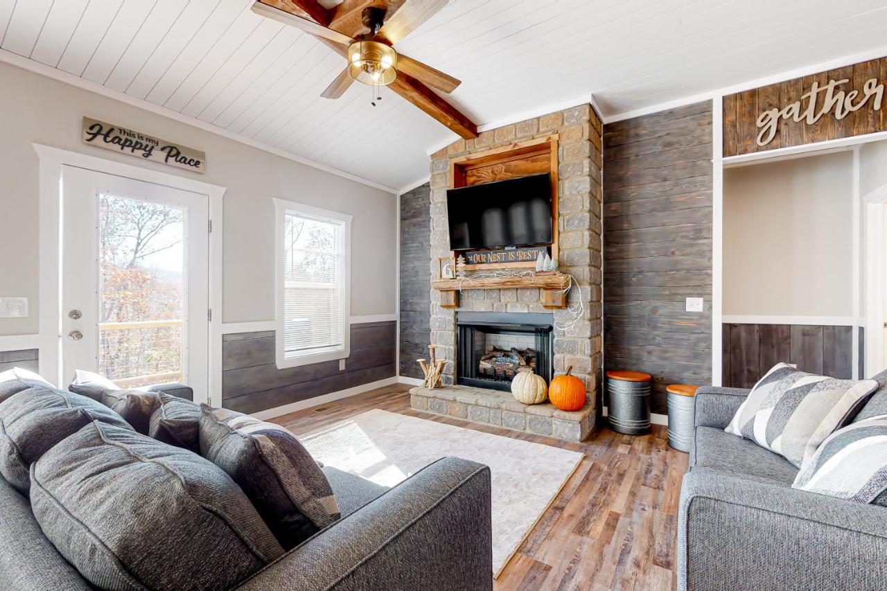 エリジェイ Rustic Mountain Cabinヴィラ エクステリア 写真