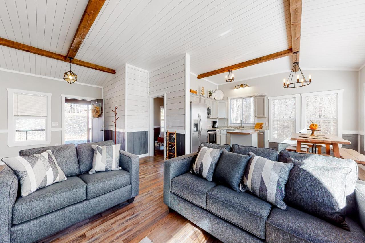 エリジェイ Rustic Mountain Cabinヴィラ エクステリア 写真